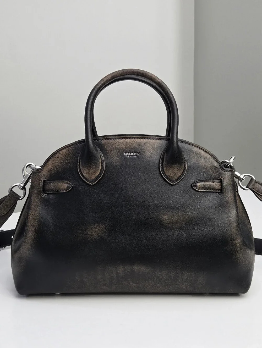COACH SOFT EMPIRE CARRYALL BAG 28 IN LOVED LEATHER - Picture 1 of 14